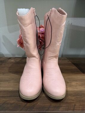 Kensie girl western cowgirl boots in pink size 2.